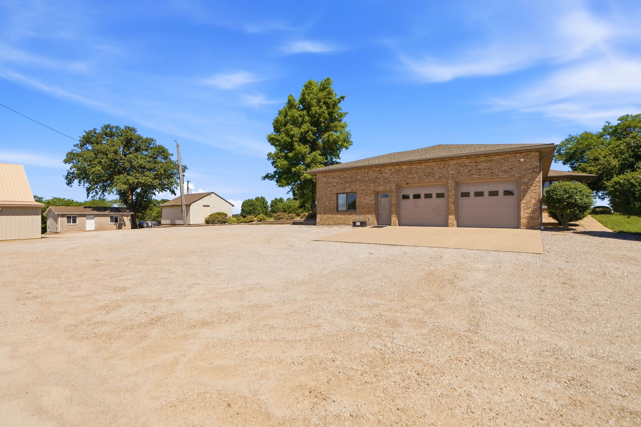 Listing Photo: 2276 400th ave-034